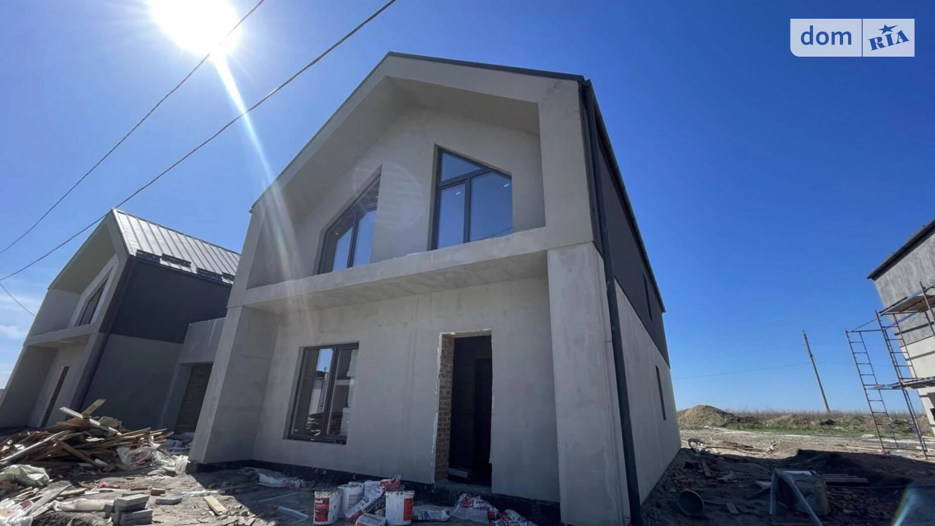 Продается дом на 2 этажа 180 кв. м с террасой, цена: 130000 $ - фото 2