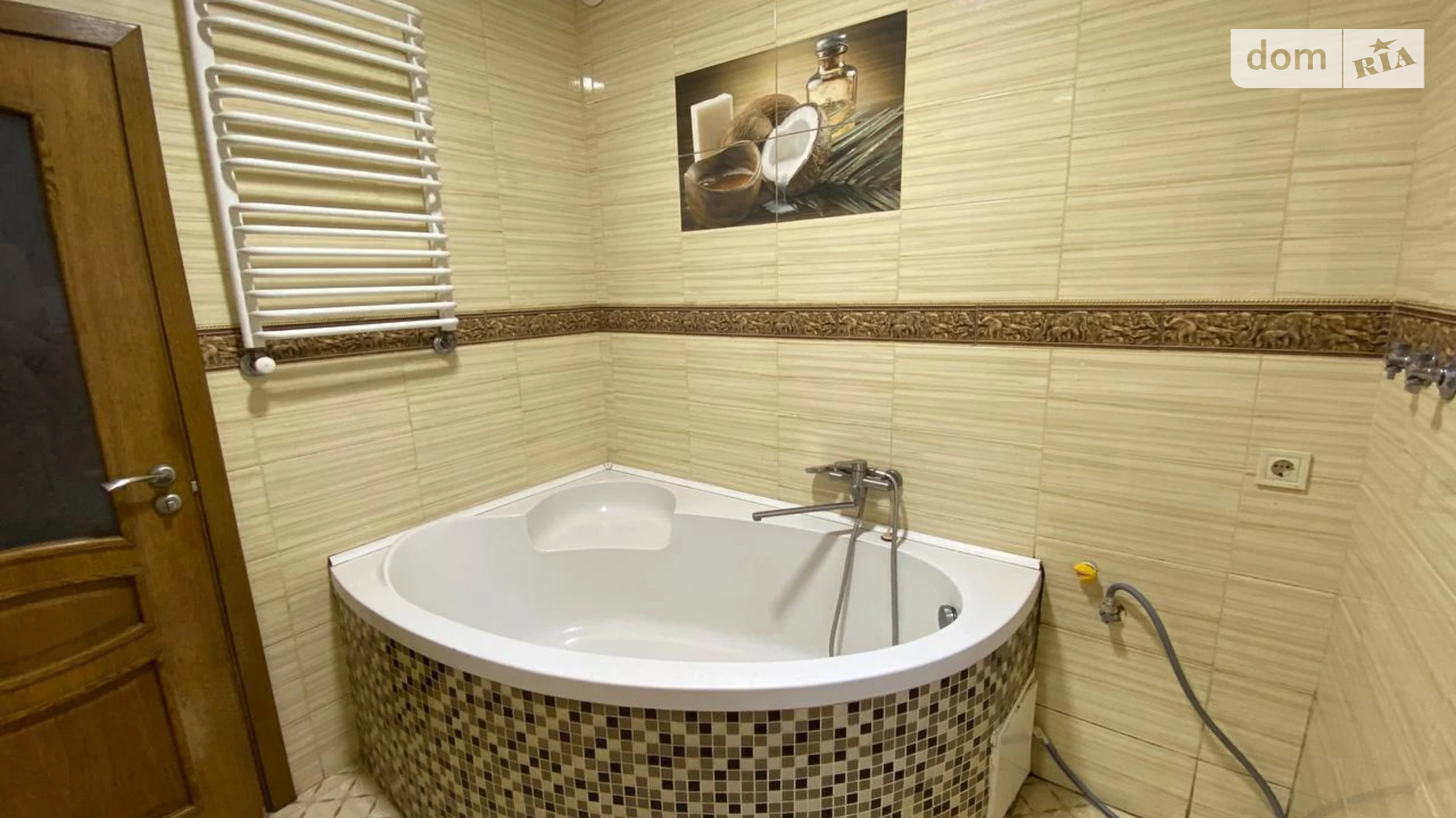 Продается дом на 3 этажа 174 кв. м с гаражом, цена: 255000 $ - фото 4