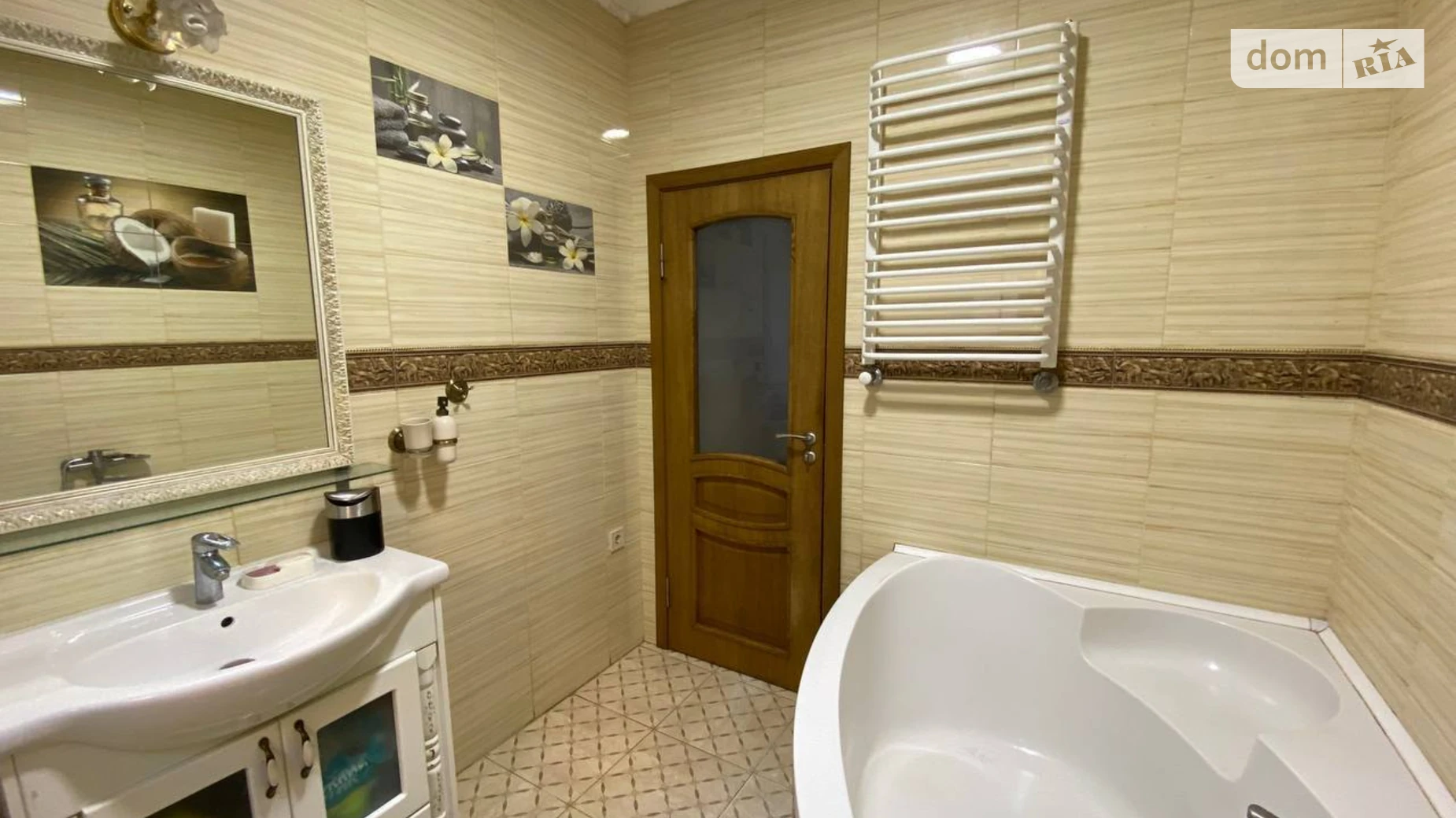 Продается дом на 3 этажа 174 кв. м с гаражом, цена: 255000 $ - фото 5