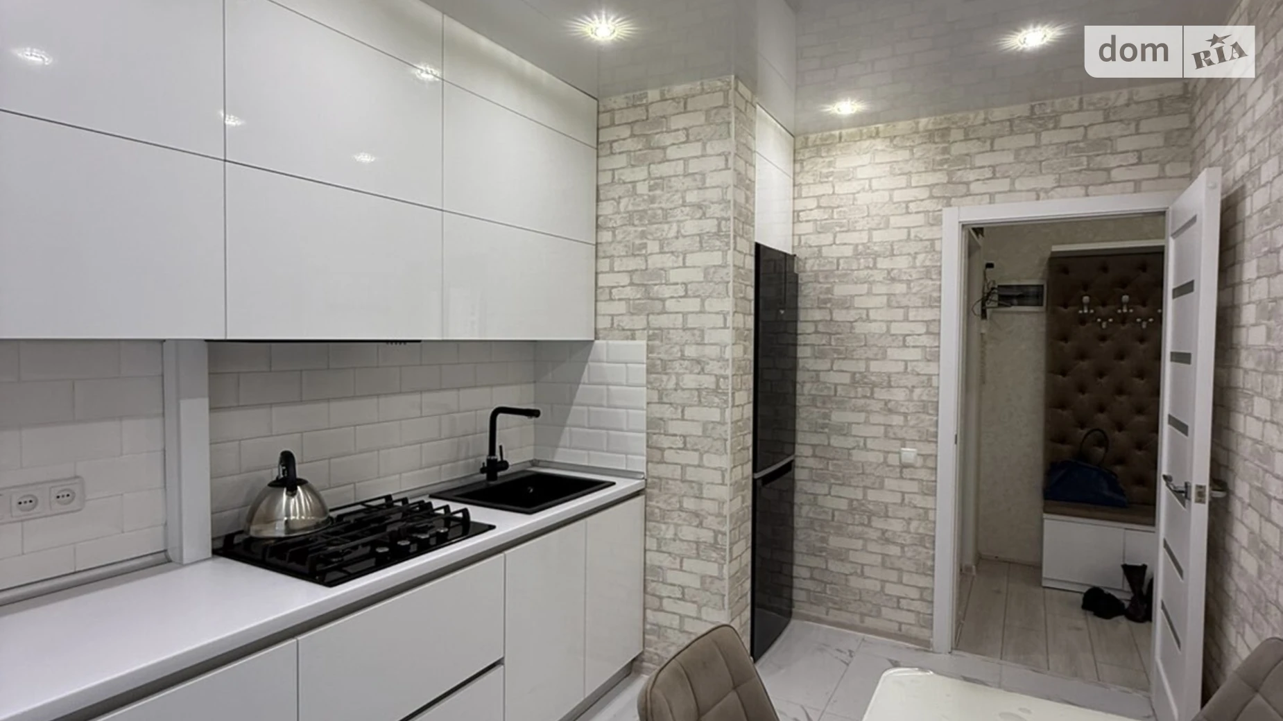 Продается 3-комнатная квартира 66 кв. м в Полтаве, ул. Чураивны - фото 2