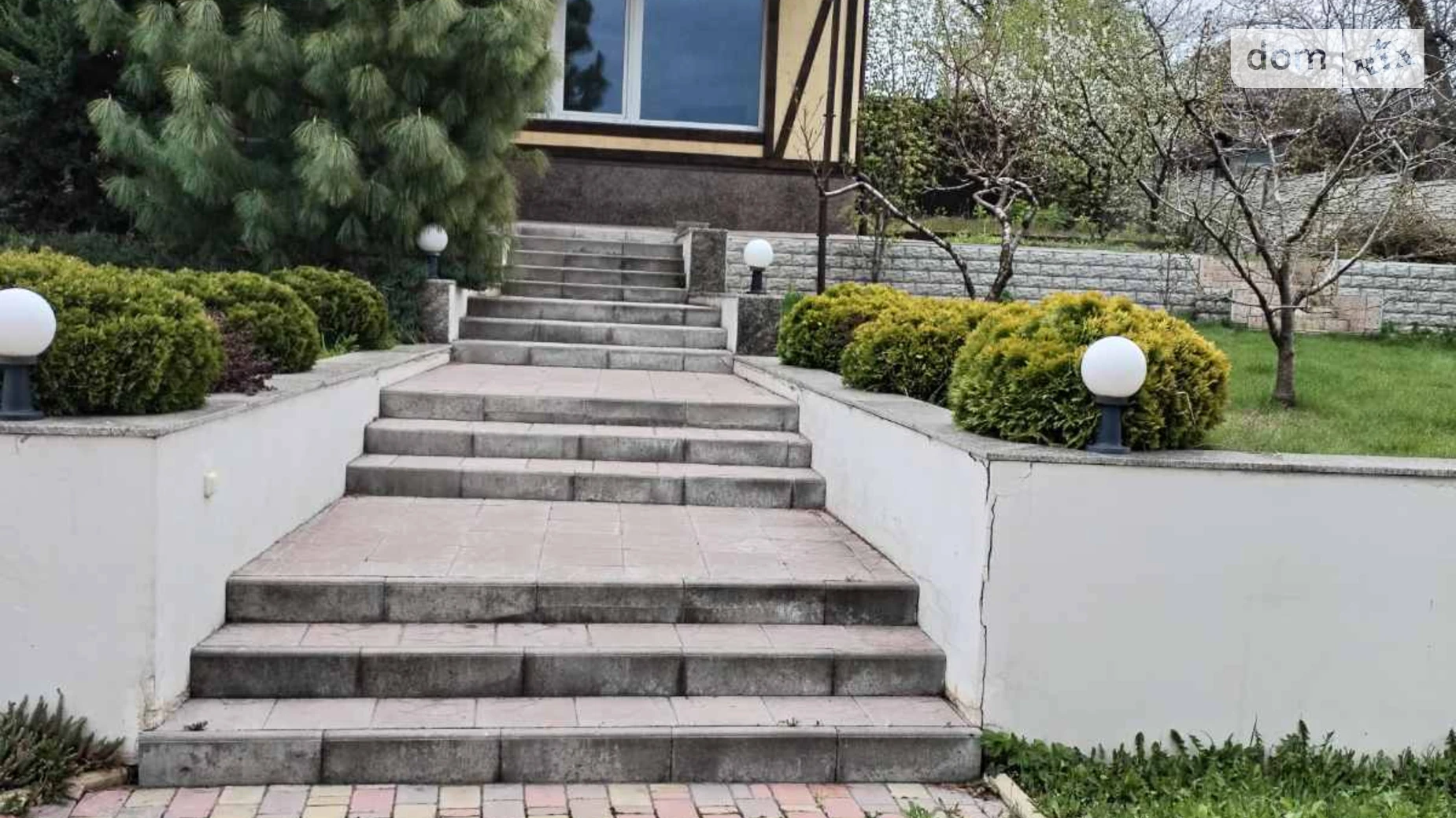 Продается дом на 2 этажа 248 кв. м с террасой, цена: 150000 $ - фото 2
