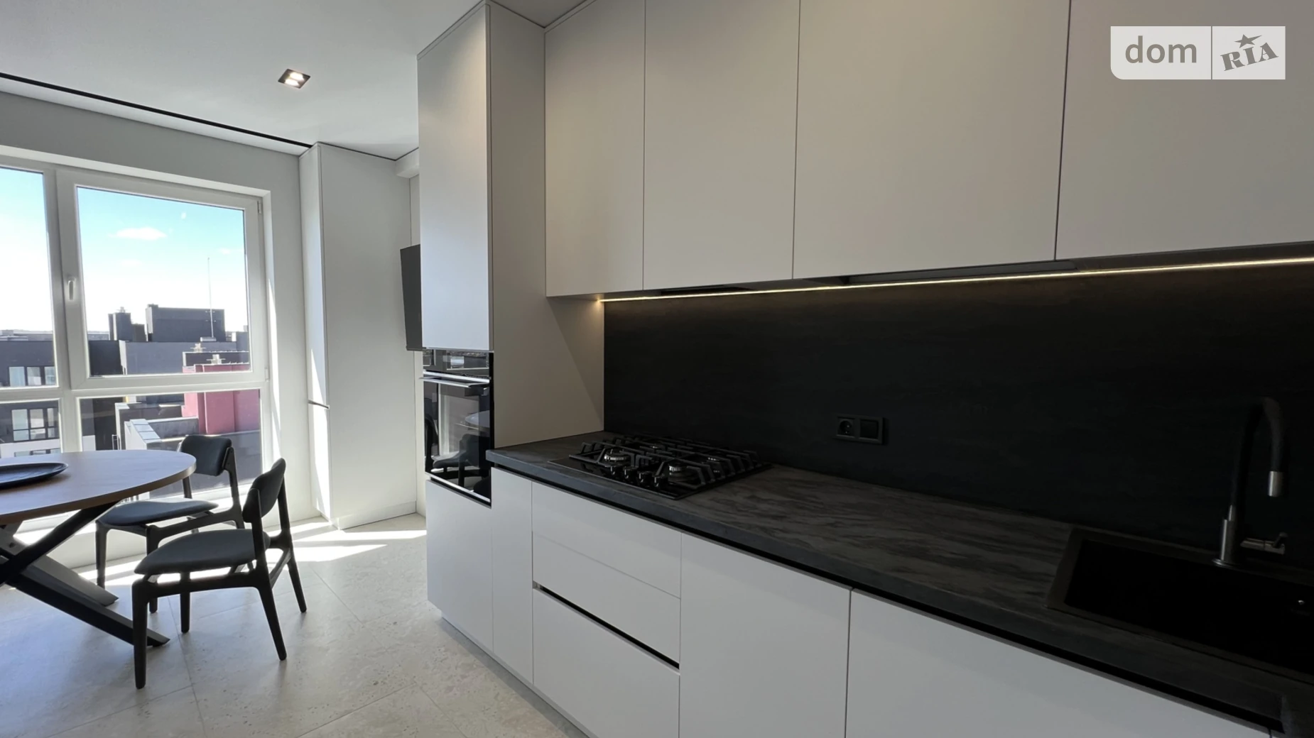 Продается 1-комнатная квартира 47 кв. м в Ровно, ул. Студенческая, 24А - фото 2