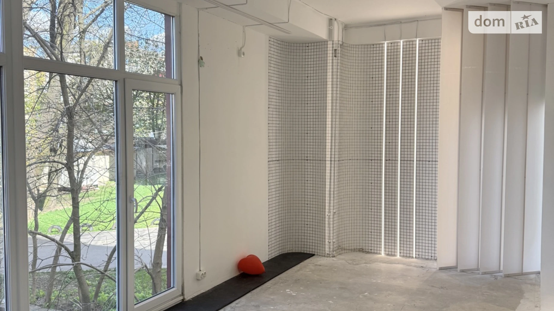 Сдается в аренду помещения свободного назначения 77 кв. м в 3-этажном здании, цена: 14000 грн - фото 2