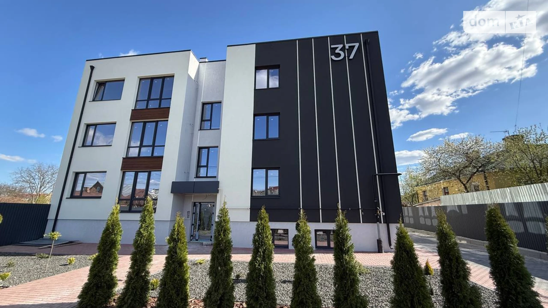 Продается 1-комнатная квартира 35.4 кв. м в Ровно, ул. Поповича, 36 - фото 2