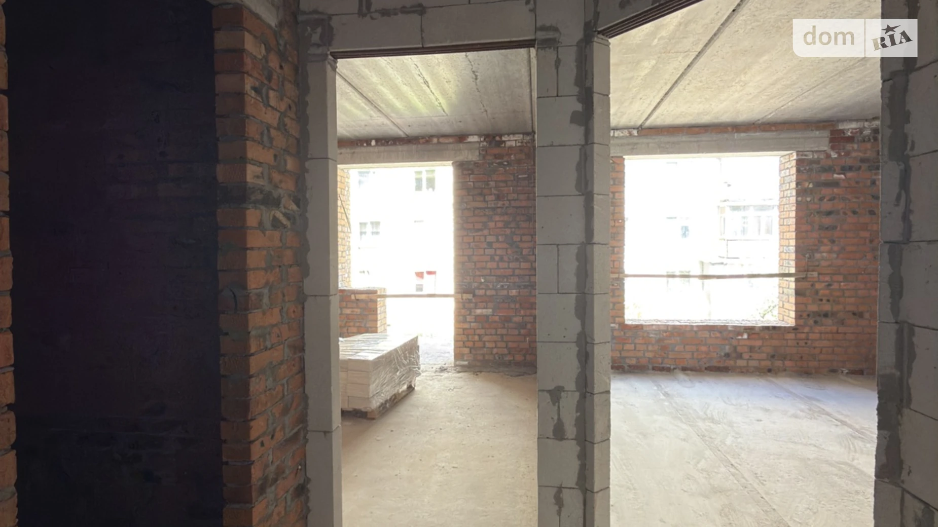 Продается 1-комнатная квартира 39 кв. м в Хмельницком, ул. Коновальца Евгения, 1 - фото 2