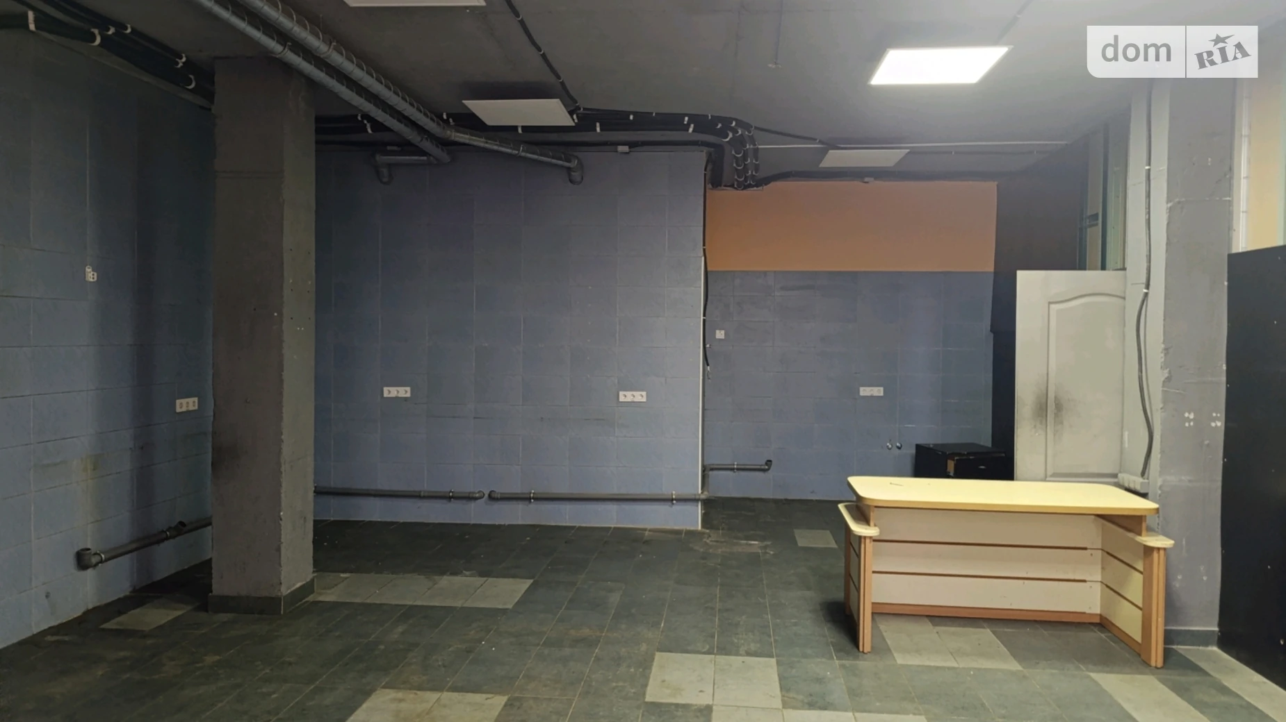 Продается офис 137 кв. м в бизнес-центре, цена: 145000 $ - фото 3