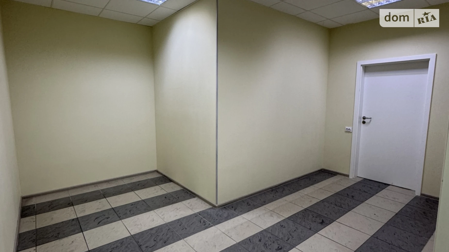 Сдается в аренду офис 16 кв. м в бизнес-центре, цена: 7200 грн - фото 2