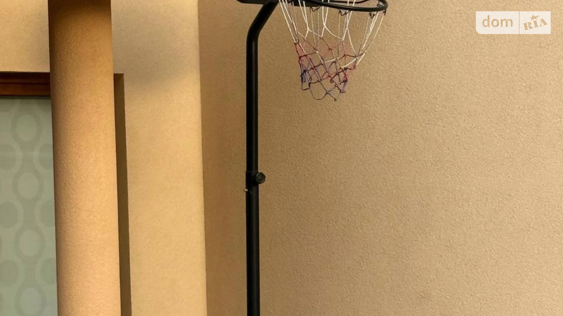 Сдается в аренду дом на 2 этажа 320 кв. м с бассейном, цена: 2500 $ - фото 3