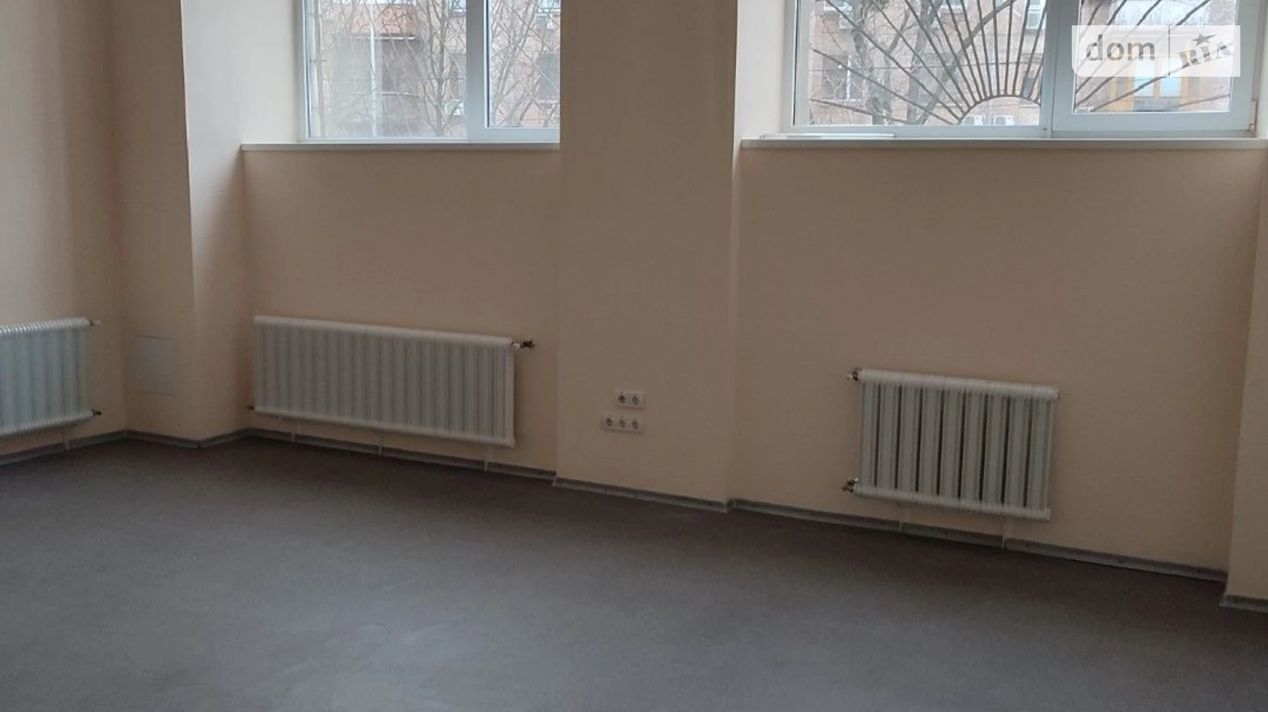 Сдается в аренду офис 65.6 кв. м в бизнес-центре, цена: 13308 грн - фото 3