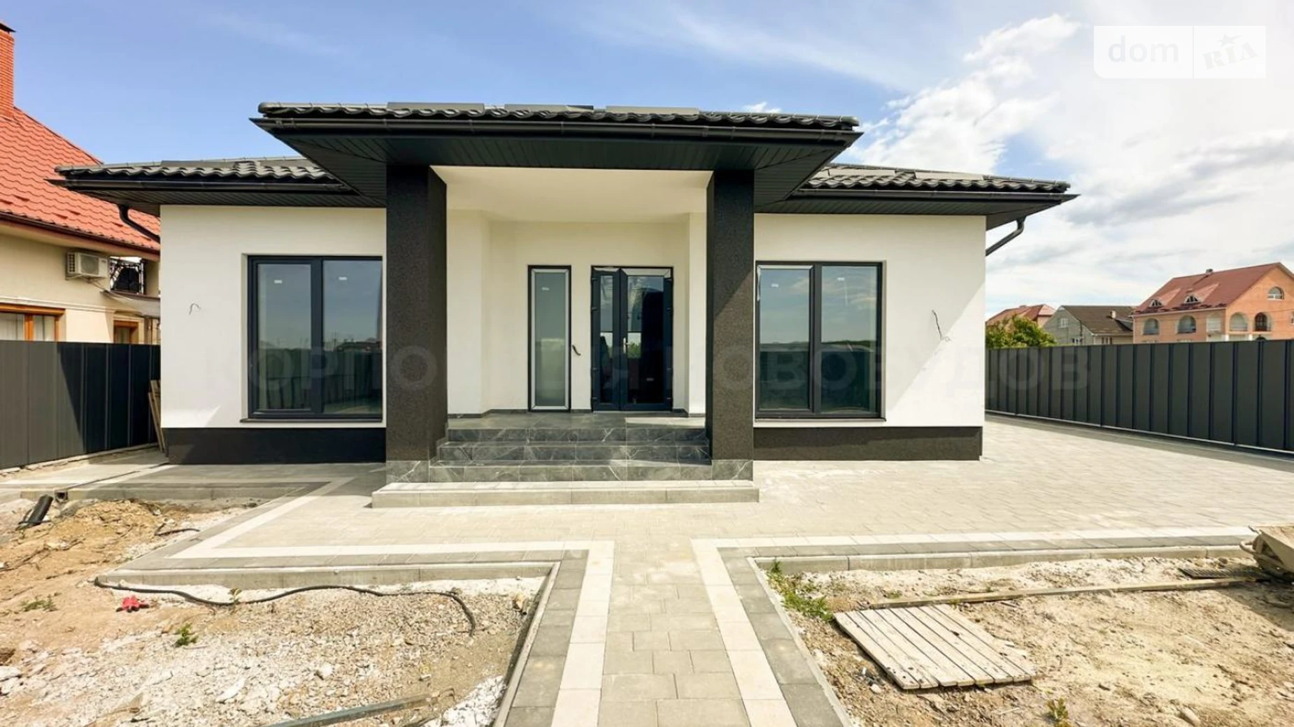Продается одноэтажный дом 210 кв. м с бассейном, цена: 225000 $ - фото 4