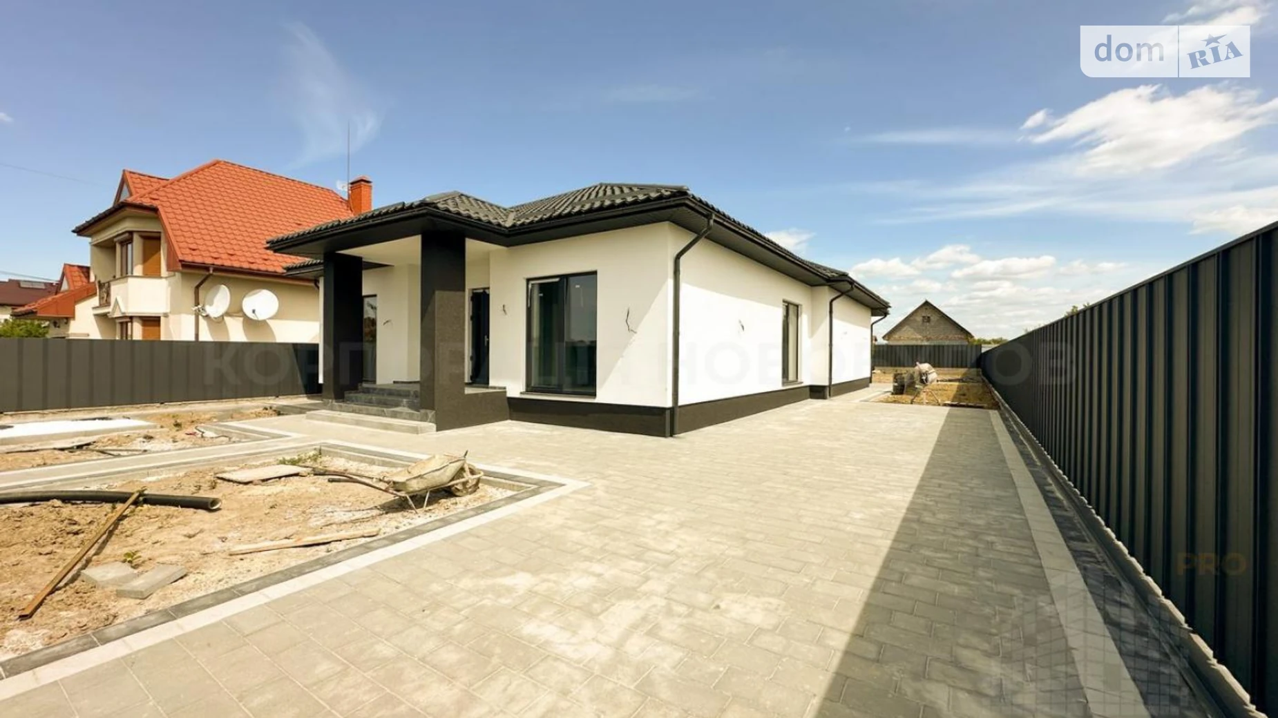 Продается одноэтажный дом 210 кв. м с бассейном, цена: 225000 $ - фото 5