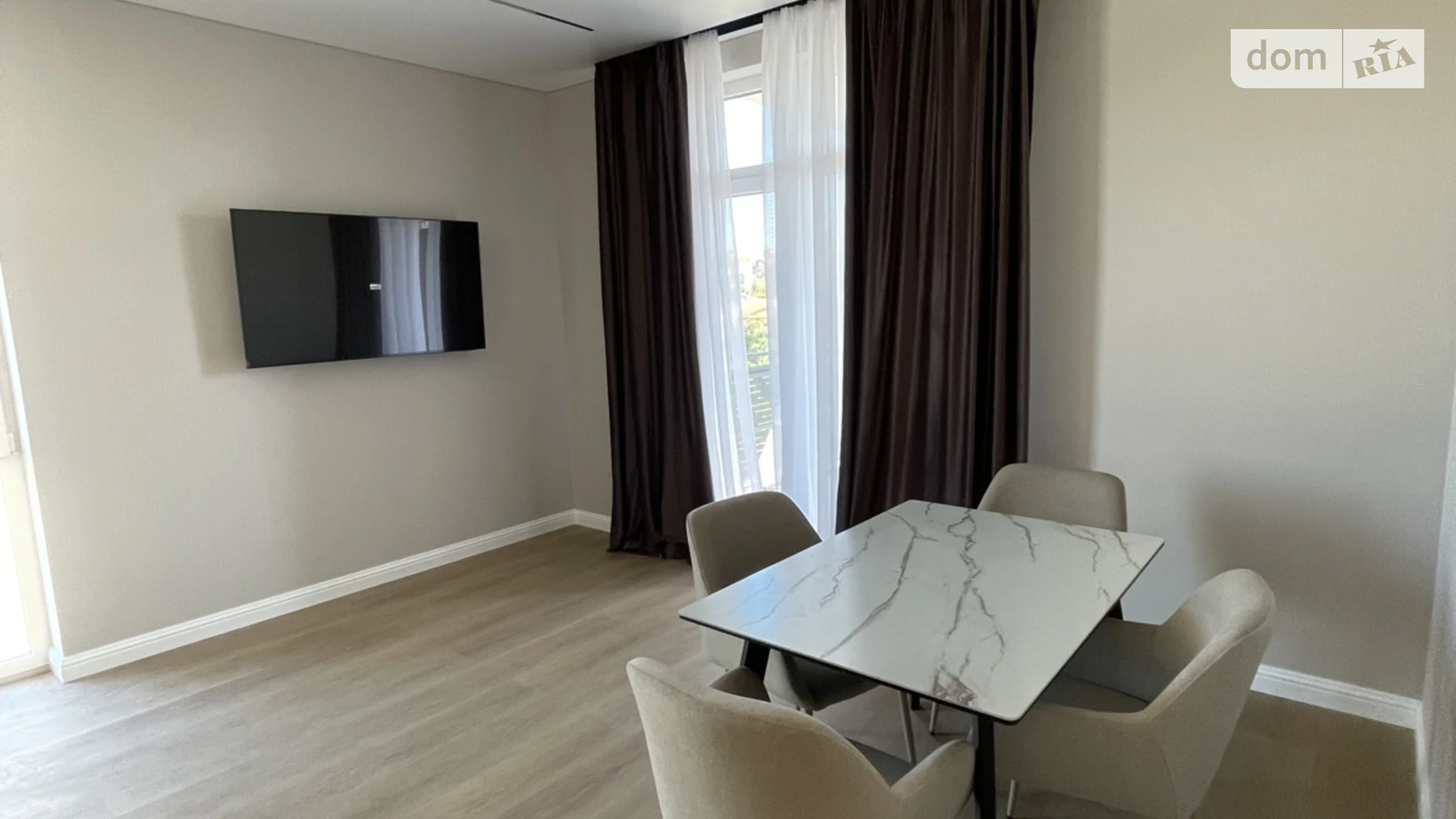 Продается 2-комнатная квартира 78 кв. м в Ужгороде, ул. Собранецкая, 150 - фото 4