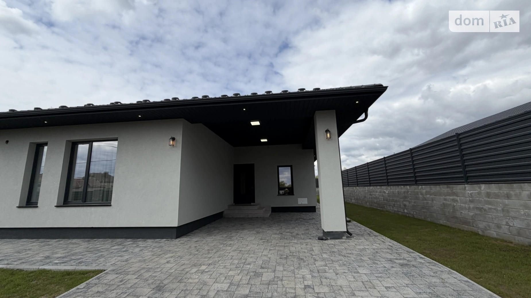 Продается одноэтажный дом 135 кв. м с баней/сауной, цена: 220000 $ - фото 3