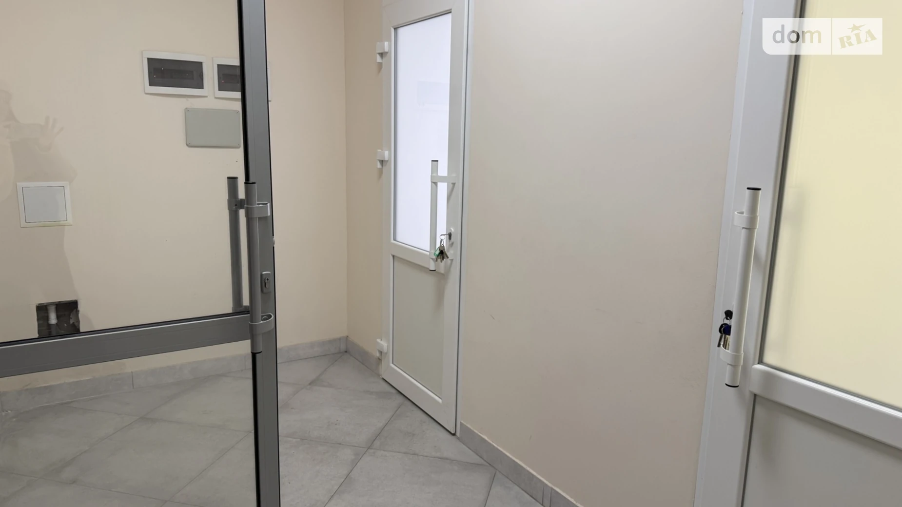 Продается офис 103 кв. м в бизнес-центре, цена: 128700 $ - фото 4