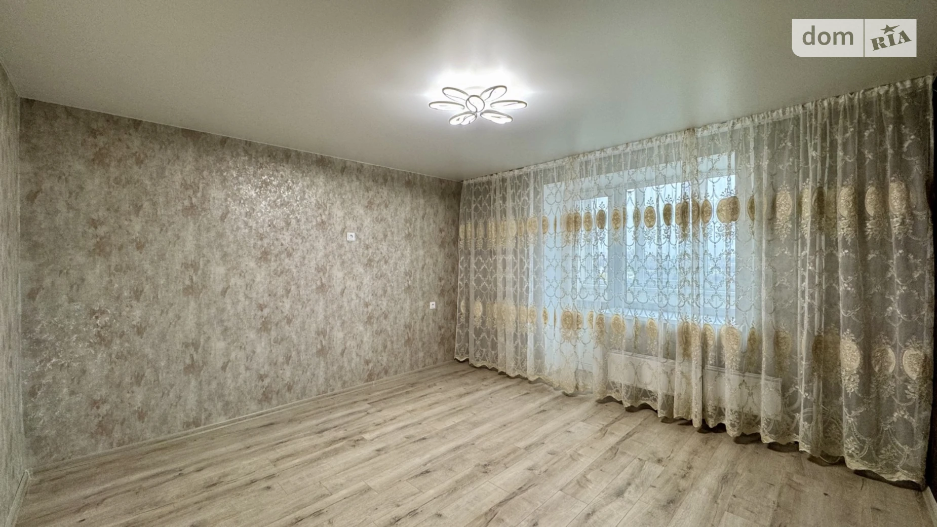Продается 2-комнатная квартира 68 кв. м в Чернигове, ул. Днепровская, 31 - фото 3