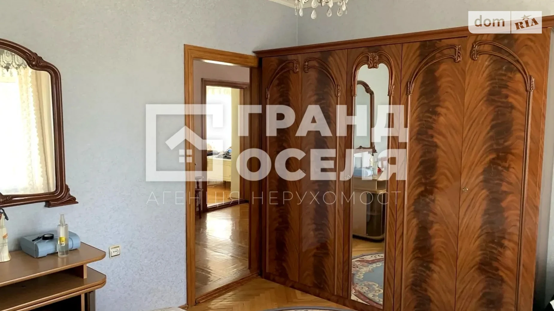 Продается дом на 2 этажа 316.7 кв. м с садом, цена: 150000 $ - фото 3