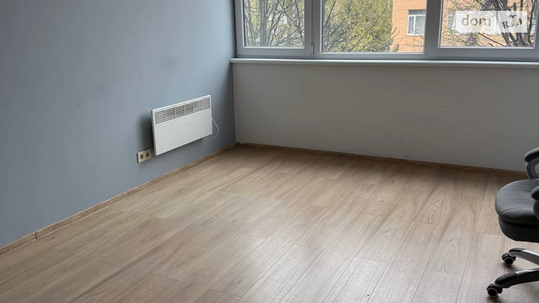 Сдается в аренду офис 19 кв. м в бизнес-центре, цена: 5500 грн - фото 2