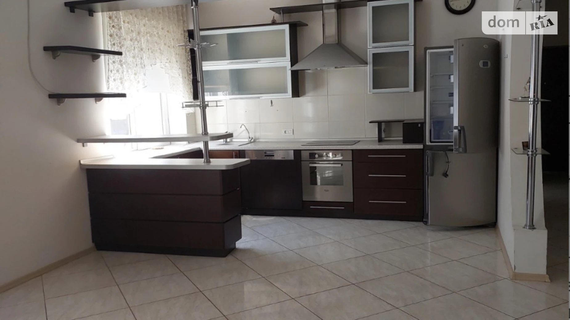 Продается дом на 2 этажа 272.3 кв. м с участком, цена: 183000 $ - фото 2
