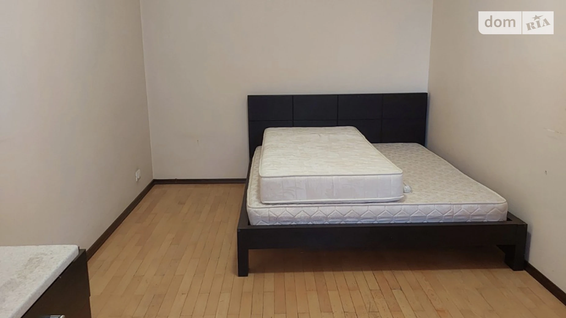 Продается дом на 2 этажа 272.3 кв. м с участком, цена: 183000 $ - фото 4