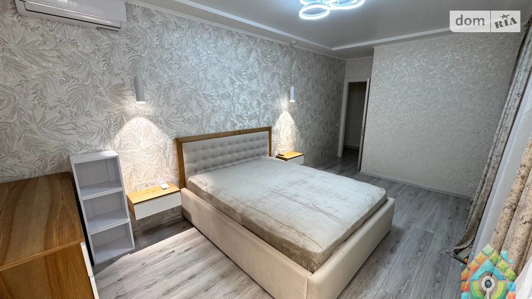 Продается 1-комнатная квартира 80 кв. м в Днепре, ул. Независимости(Титова), 17А - фото 2