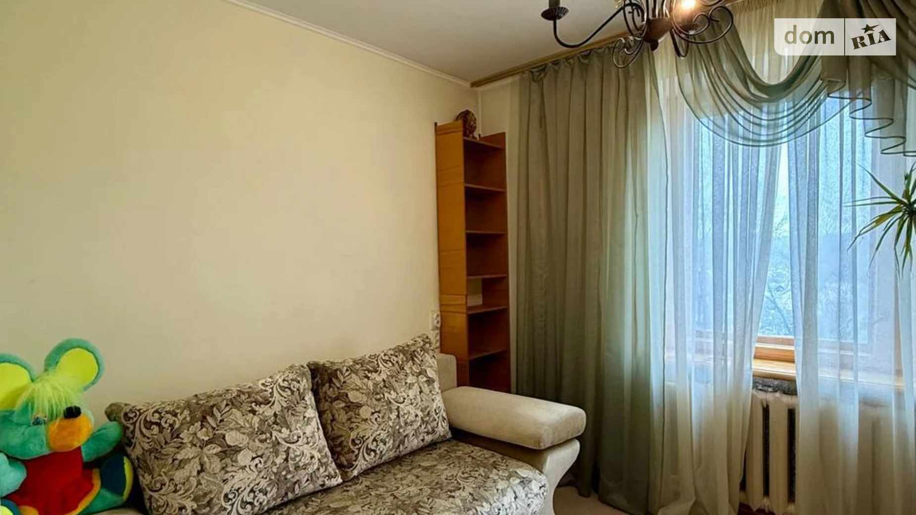 Продается 3-комнатная квартира 63.8 кв. м в Чернигове, ул. Летная - фото 2