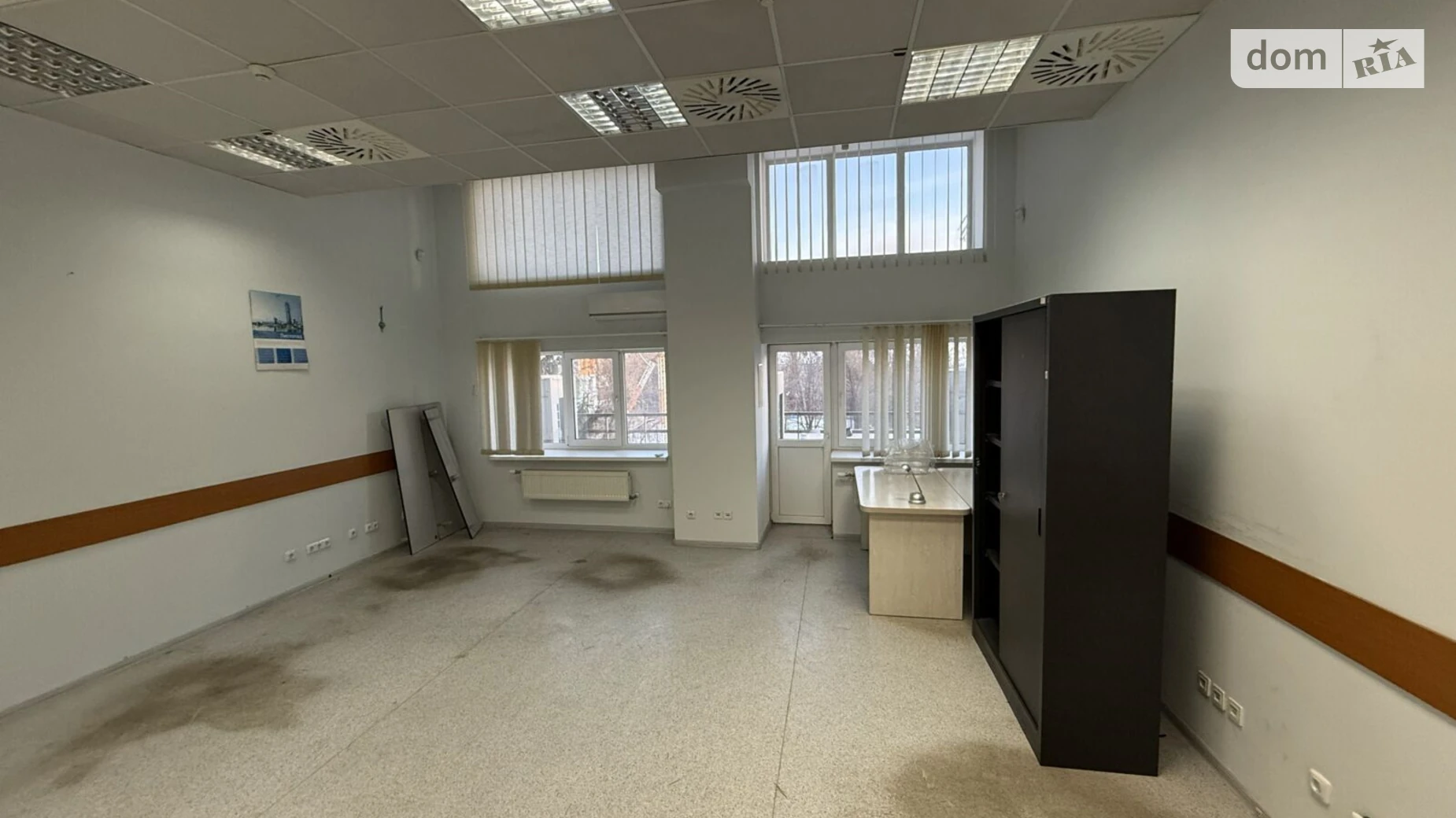 Сдается в аренду офис 358.4 кв. м в бизнес-центре, цена: 139776 грн - фото 3