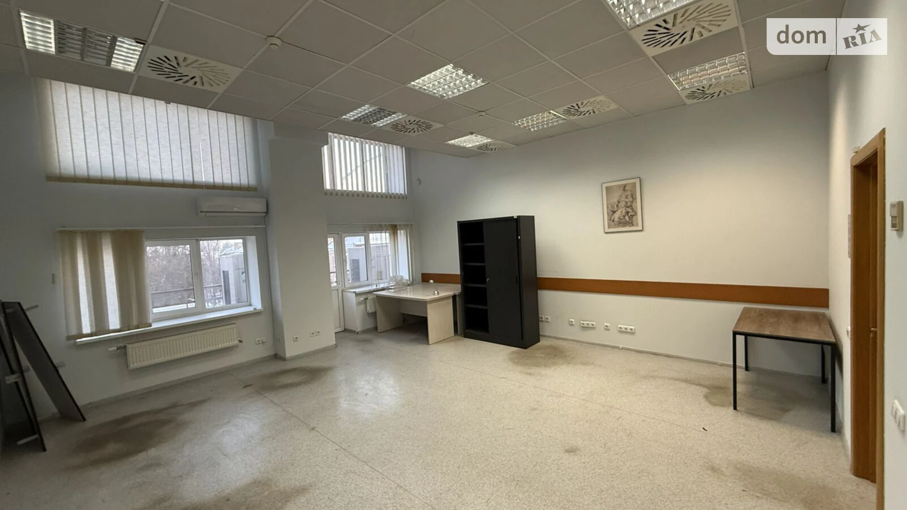 Сдается в аренду офис 358.4 кв. м в бизнес-центре, цена: 139776 грн - фото 4