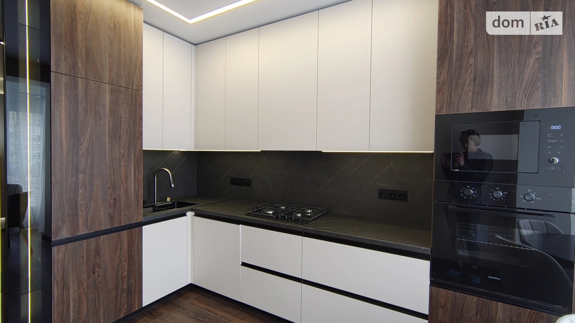Продается 1-комнатная квартира 41.3 кв. м в Ивано-Франковске, ул. Высочана Семена, 18 - фото 2