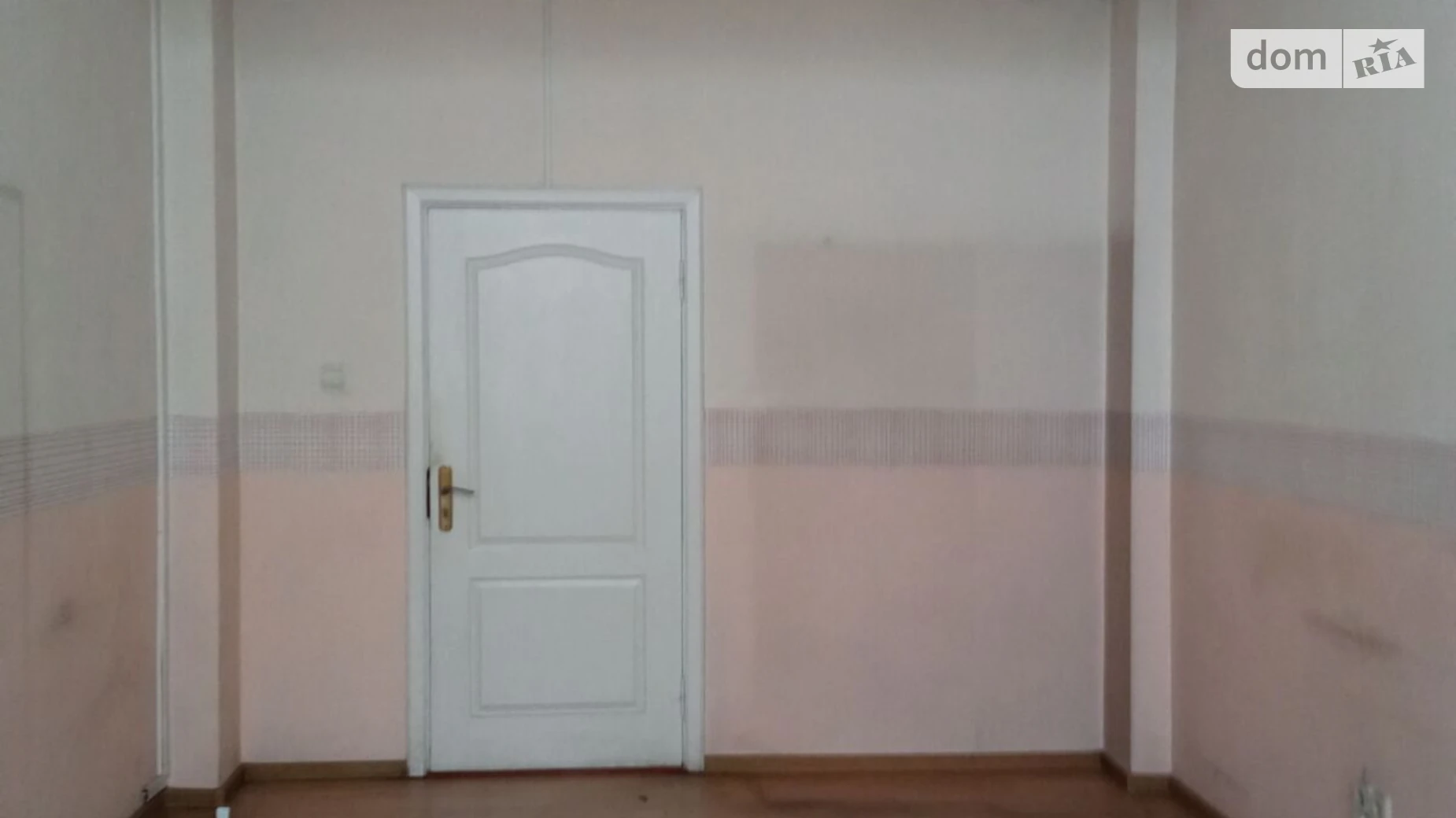 Сдается в аренду офис 238.7 кв. м в бизнес-центре, цена: 13033 грн - фото 4