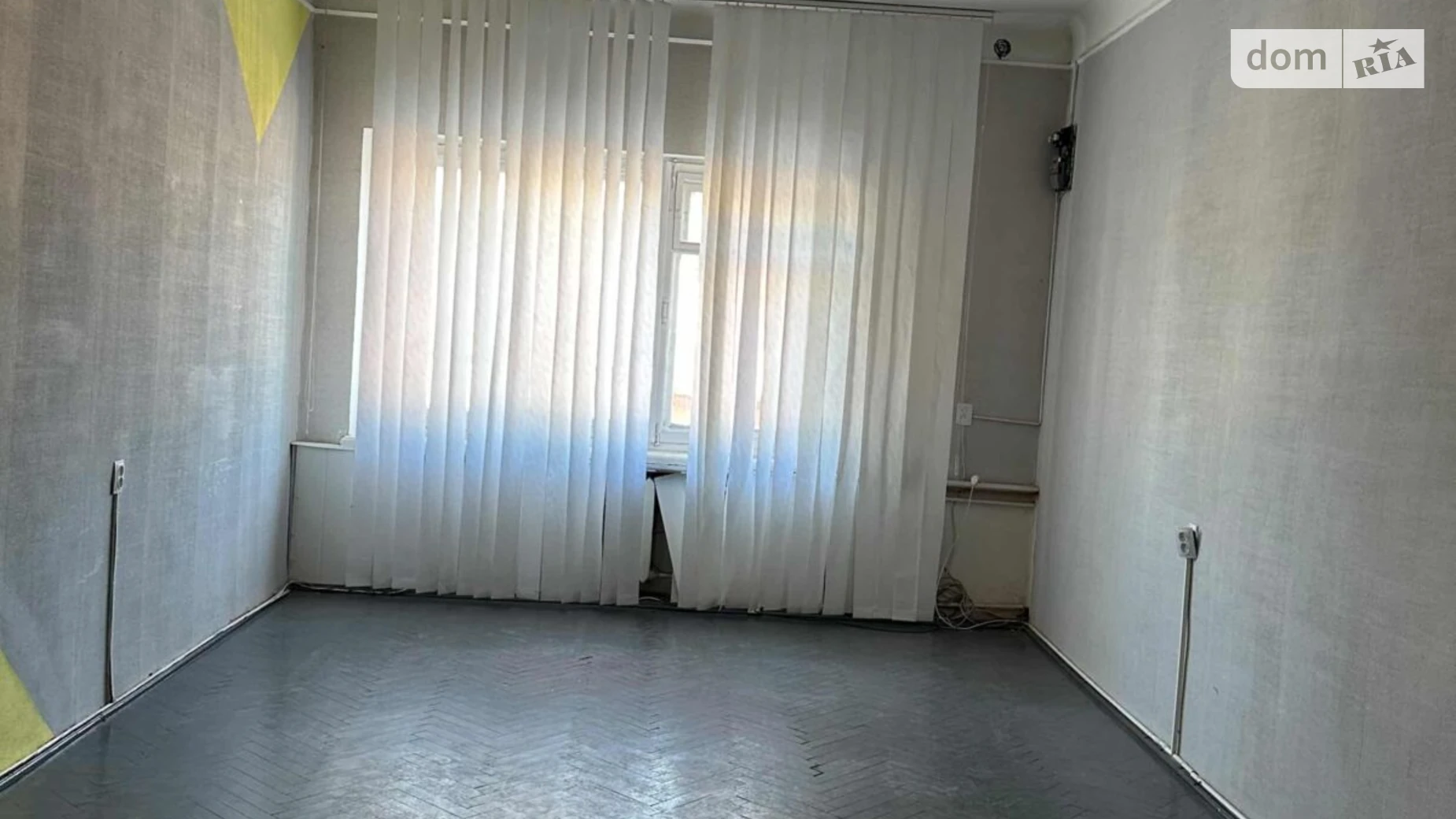 Сдается в аренду офис 30.8 кв. м в бизнес-центре, цена: 2021 грн - фото 3