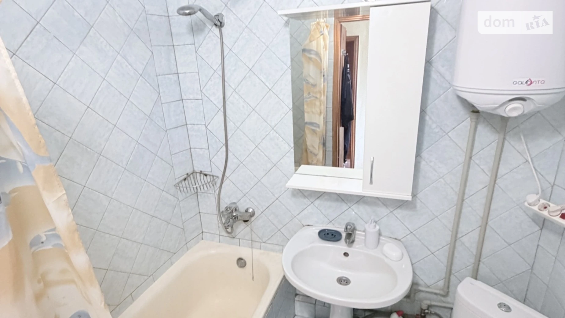 Продается 2-комнатная квартира 46 кв. м в Харькове, ул. Гвардейцев-Широнинцев, 61 - фото 2
