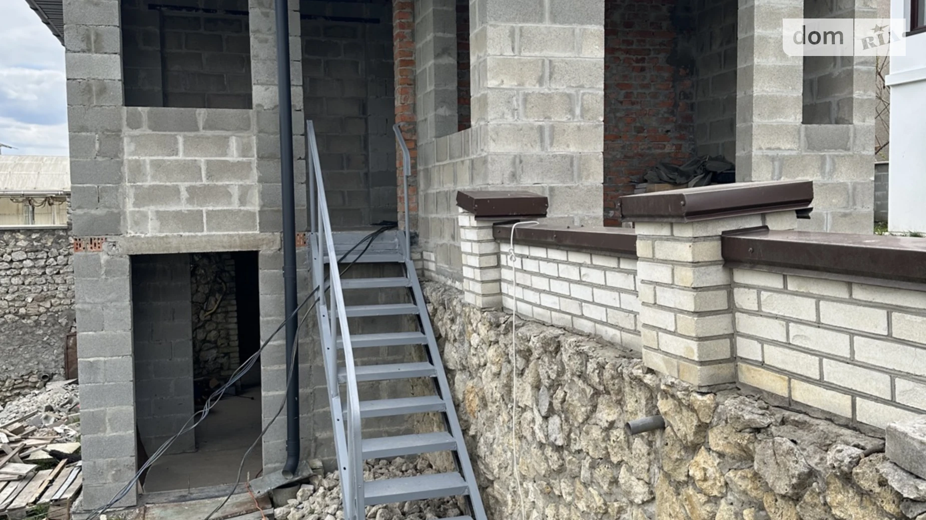 Продается дом на 2 этажа 120 кв. м с мансардой, цена: 55000 $ - фото 2