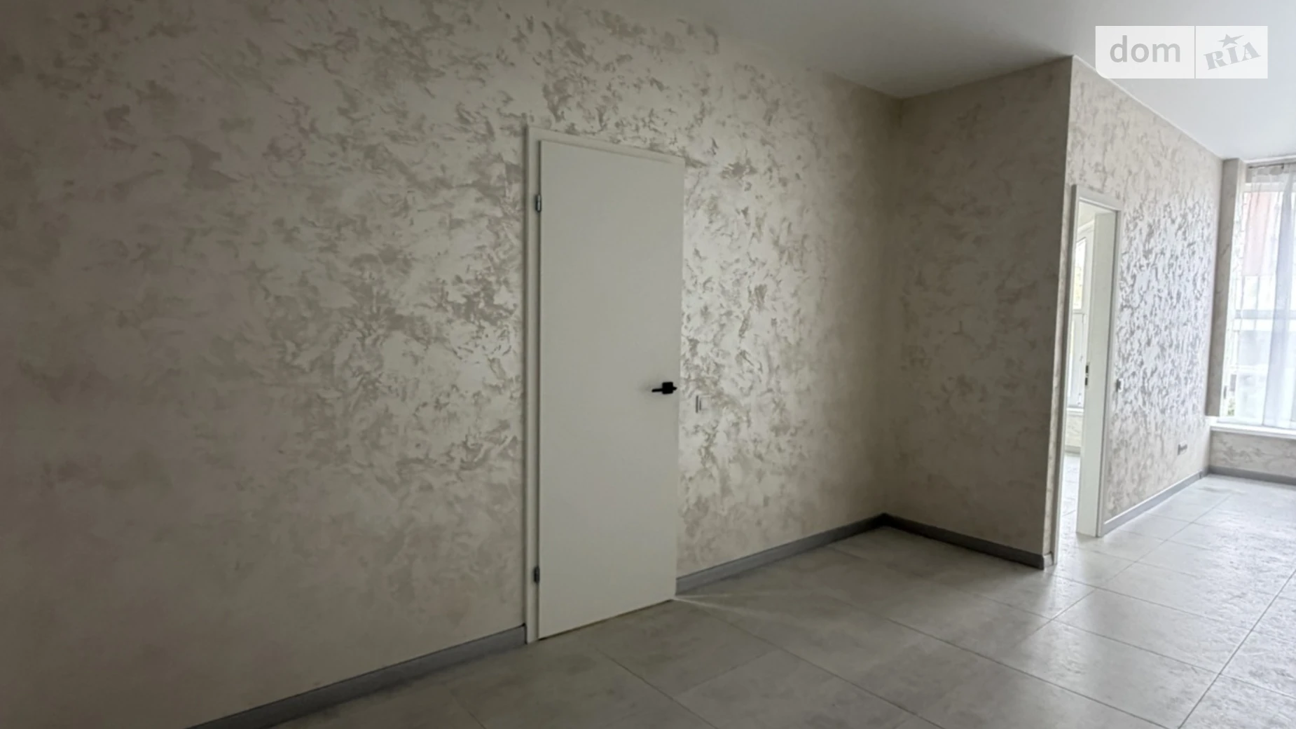 Продается офис 44 кв. м в бизнес-центре, цена: 52000 $ - фото 5