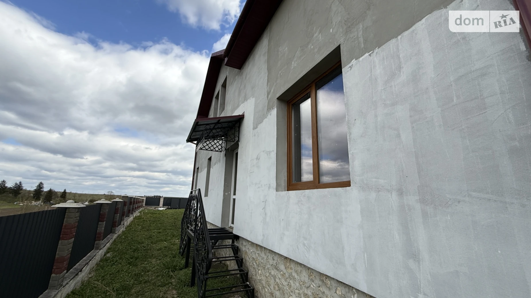 Продается дом на 2 этажа 210 кв. м с камином, цена: 70000 $ - фото 2