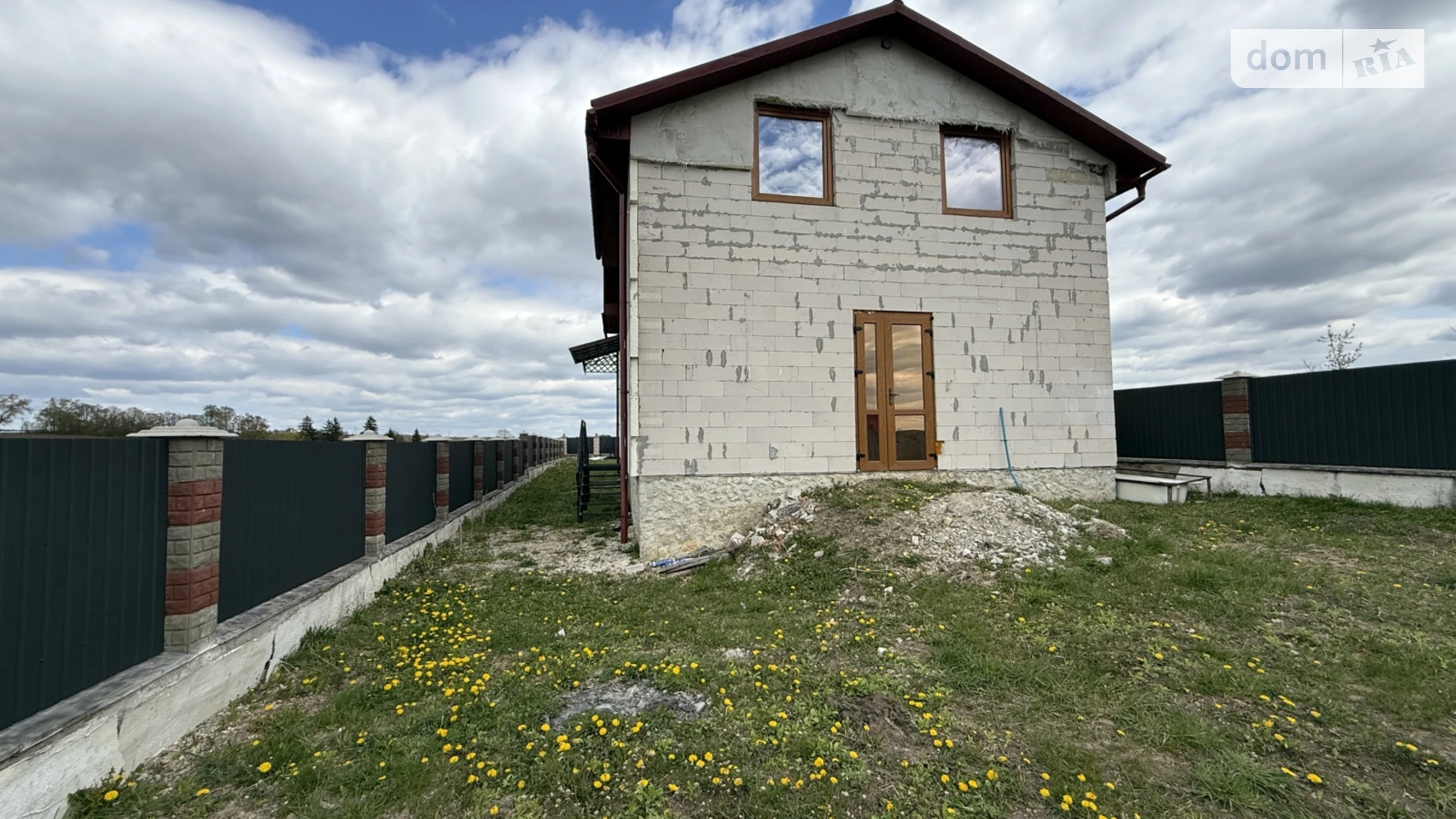 Продается дом на 2 этажа 210 кв. м с камином, цена: 70000 $ - фото 3