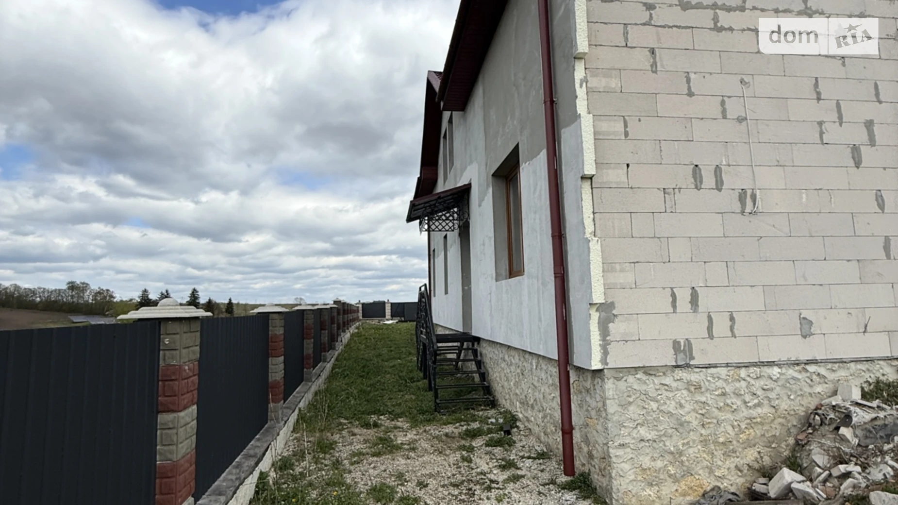 Продается дом на 2 этажа 210 кв. м с камином, цена: 70000 $ - фото 4