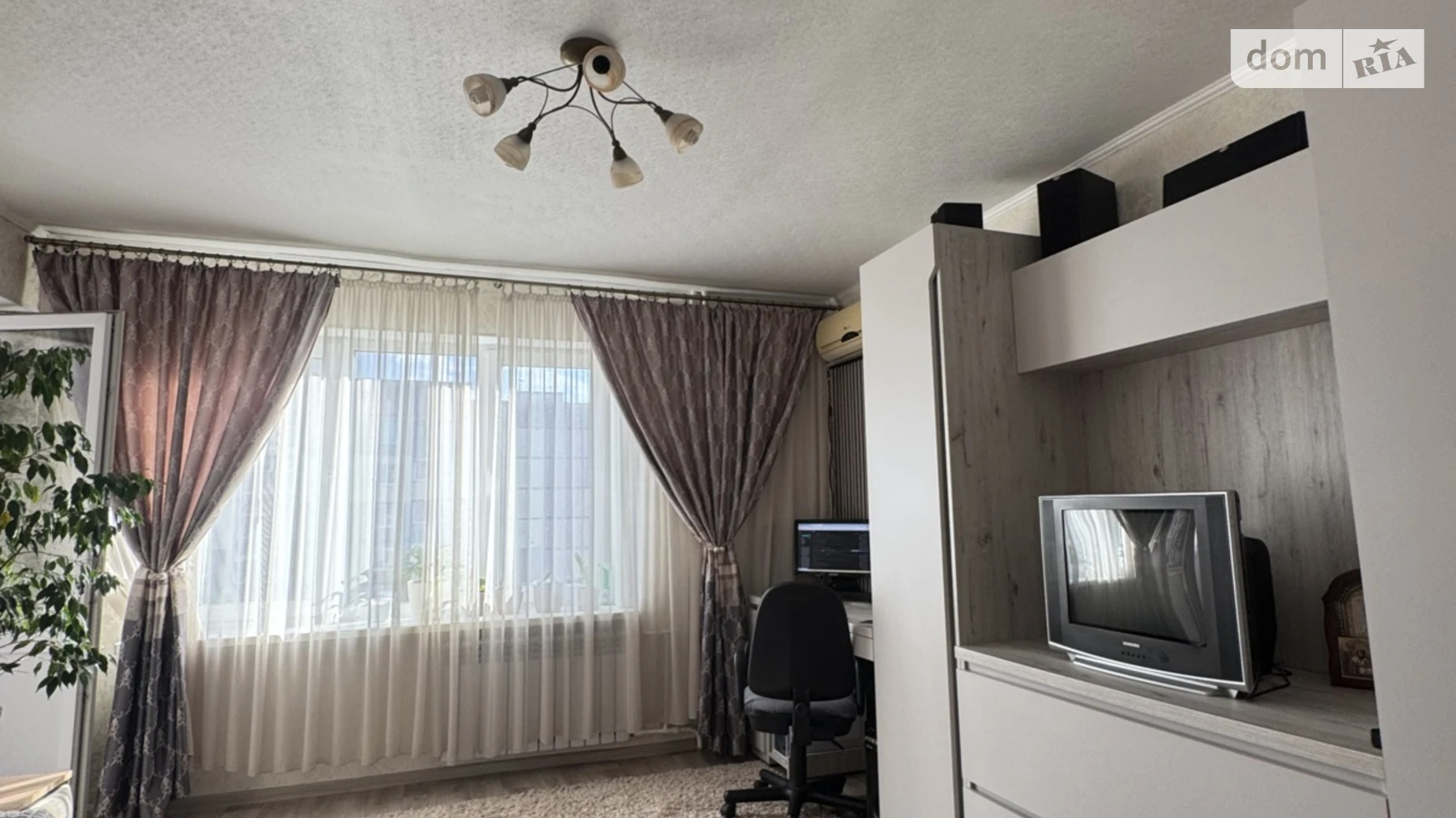 Продается 2-комнатная квартира 50 кв. м в Днепре, ул. Захарченко Генерала, 4 - фото 2