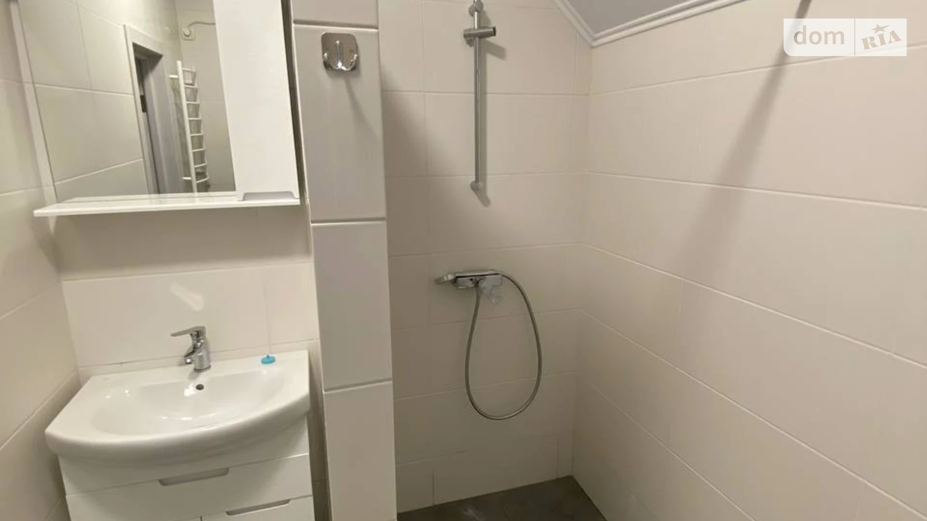Сдается в аренду 1-комнатная квартира 35 кв. м в Рованцах, цена: 15000 грн - фото 2
