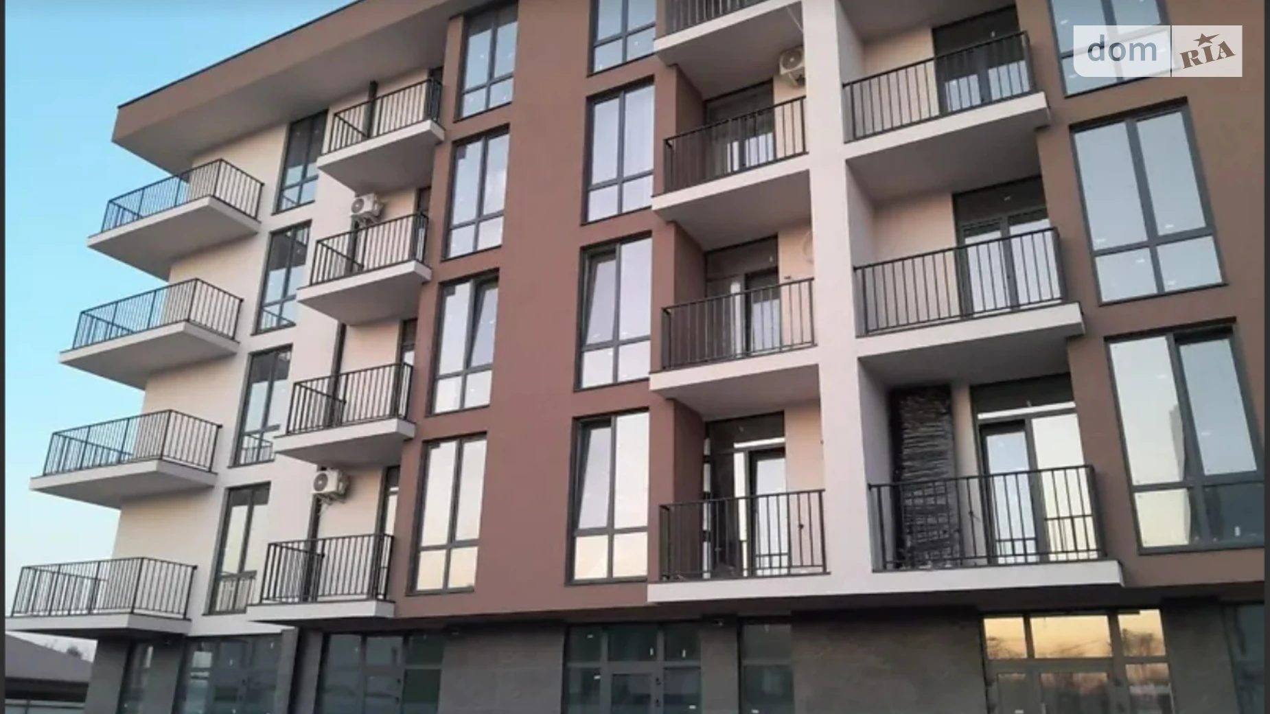 Продается 1-комнатная квартира 43 кв. м в Ужгороде, ул. Загорская, 168 - фото 2