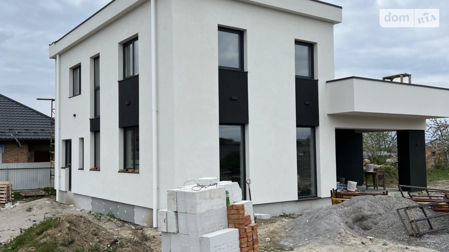 Продается дом на 2 этажа 128 кв. м с подвалом, цена: 140000 $ - фото 2
