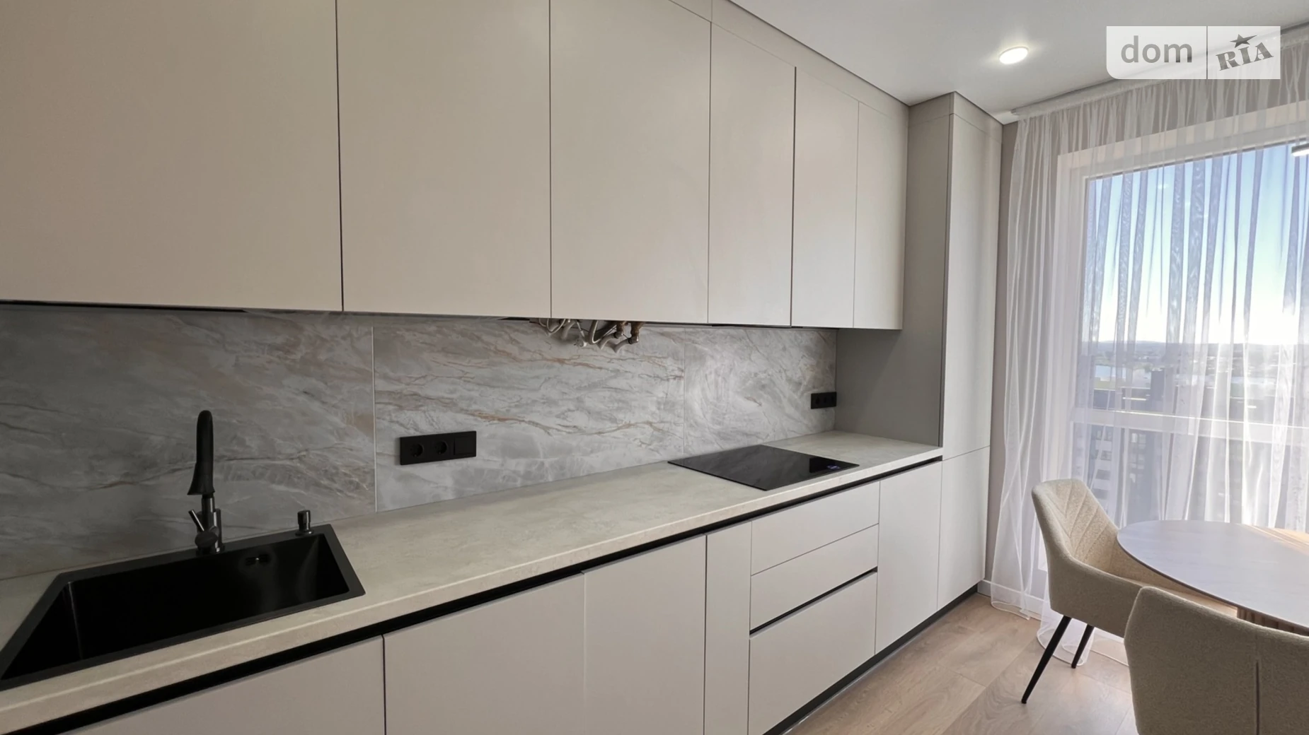 Продается 1-комнатная квартира 42.5 кв. м в Ровно, ул. Студенческая, 24 - фото 2