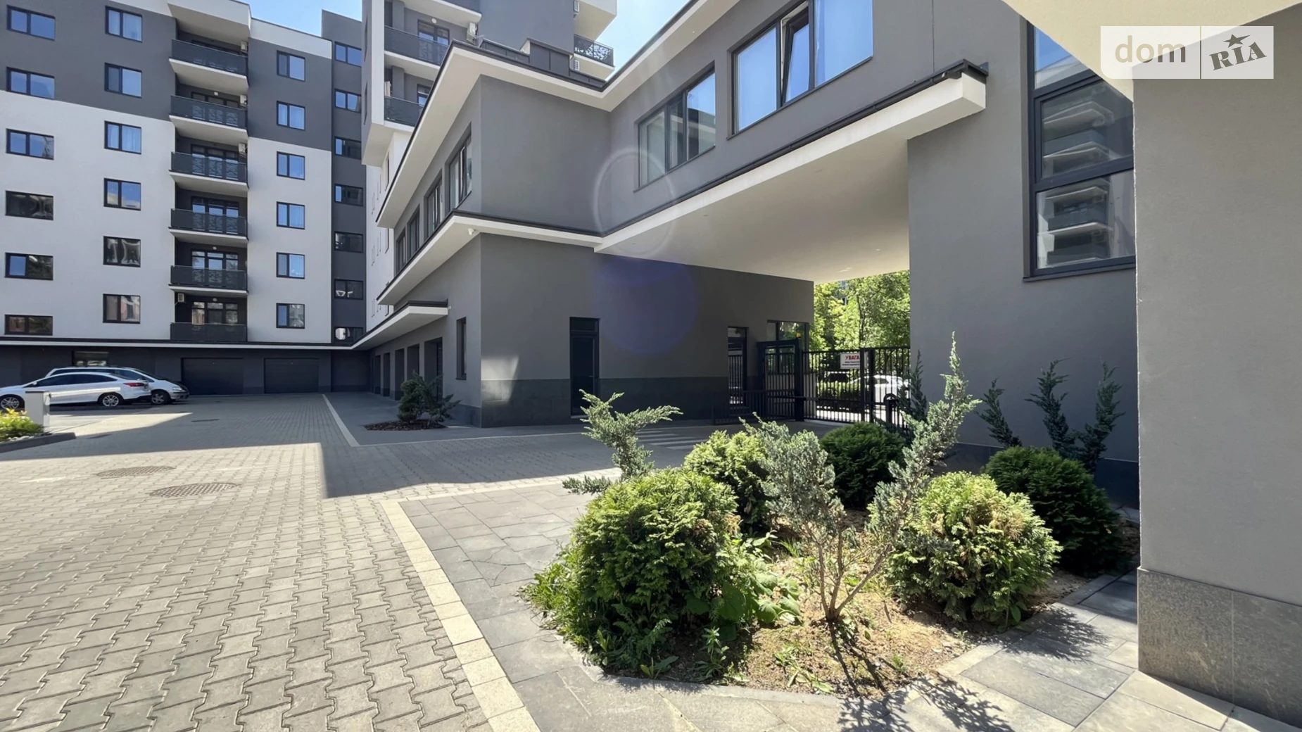 Продается 1-комнатная квартира 53 кв. м в Ужгороде, ул. Собранецкая, 150 - фото 2