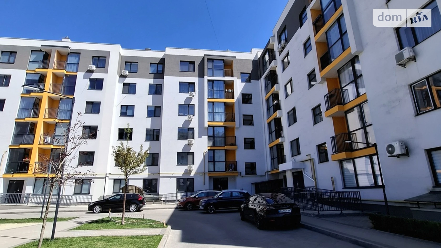 Продается 2-комнатная квартира 74 кв. м в Березиной, ул. Радужная, 100 - фото 2