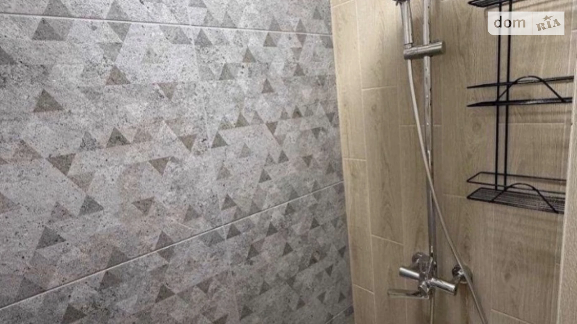 2-комнатная квартира 40 кв. м в Луцке, цена: 300 $ - фото 2