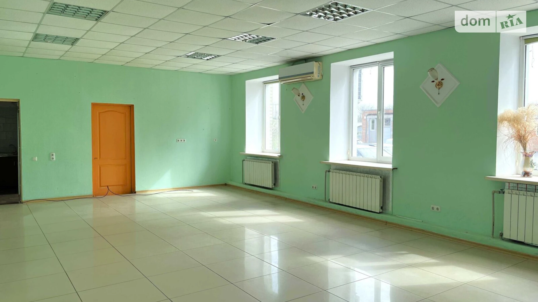 Сдается в аренду помещения свободного назначения 532.8 кв. м в 3-этажном здании, цена: 11200 грн - фото 2