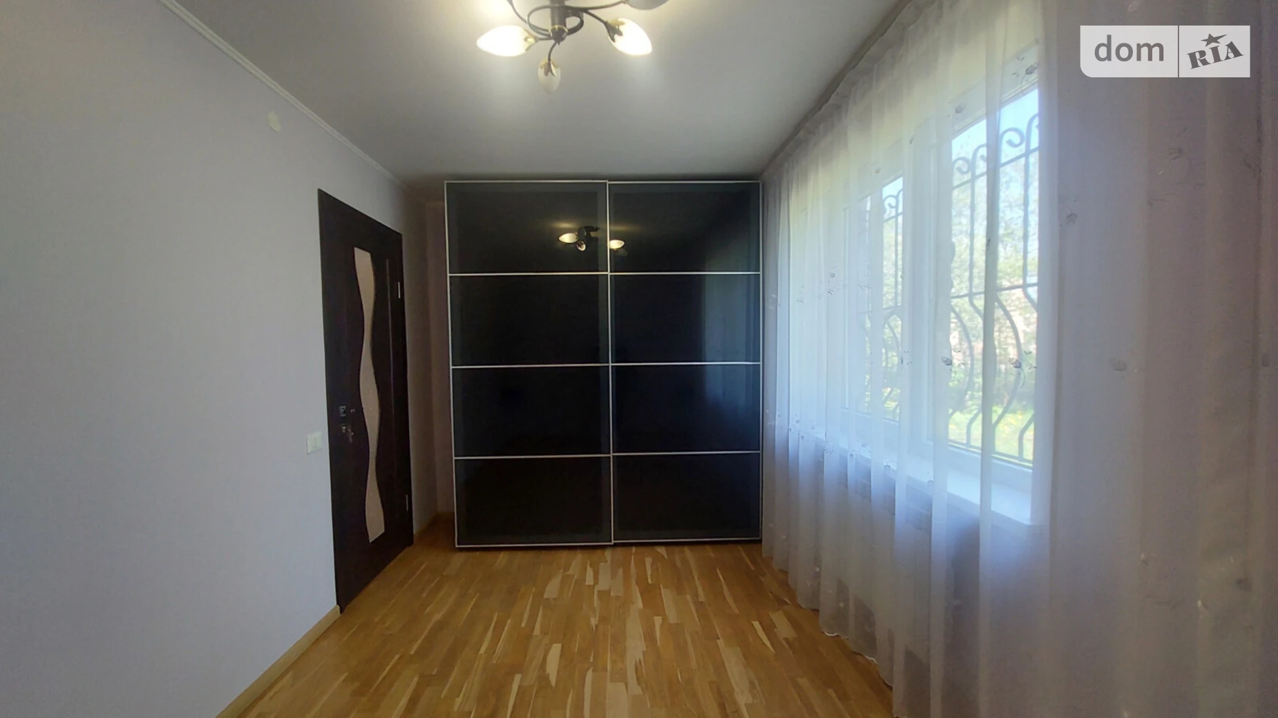 Продается 3-комнатная квартира 56 кв. м в Бориславе, ул. Довженко - фото 2