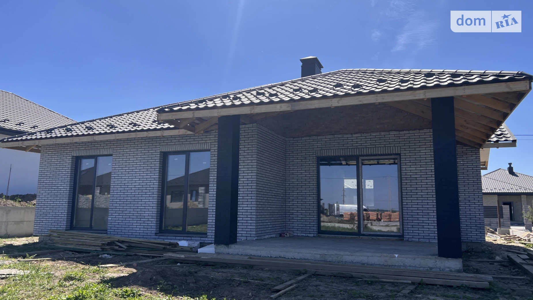 Продается одноэтажный дом 140 кв. м с верандой, цена: 99000 $ - фото 2