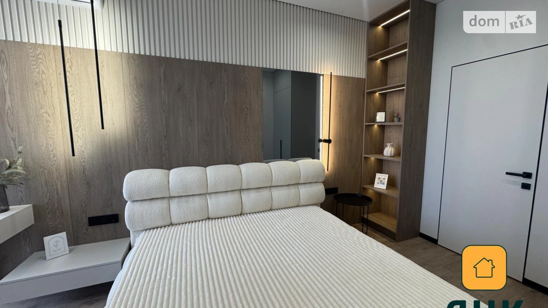 Продается 2-комнатная квартира 68 кв. м в Одессе, ул. Генуэзская, 1/1 - фото 2