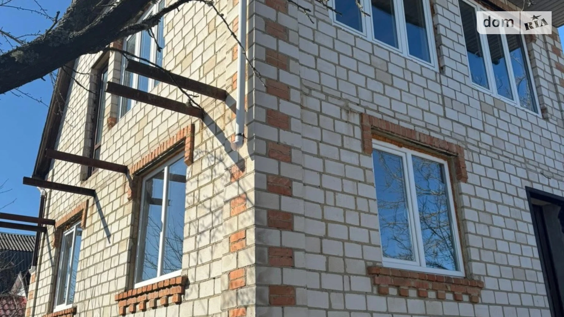 Продается дом на 2 этажа 110.6 кв. м с садом, цена: 30000 $ - фото 2