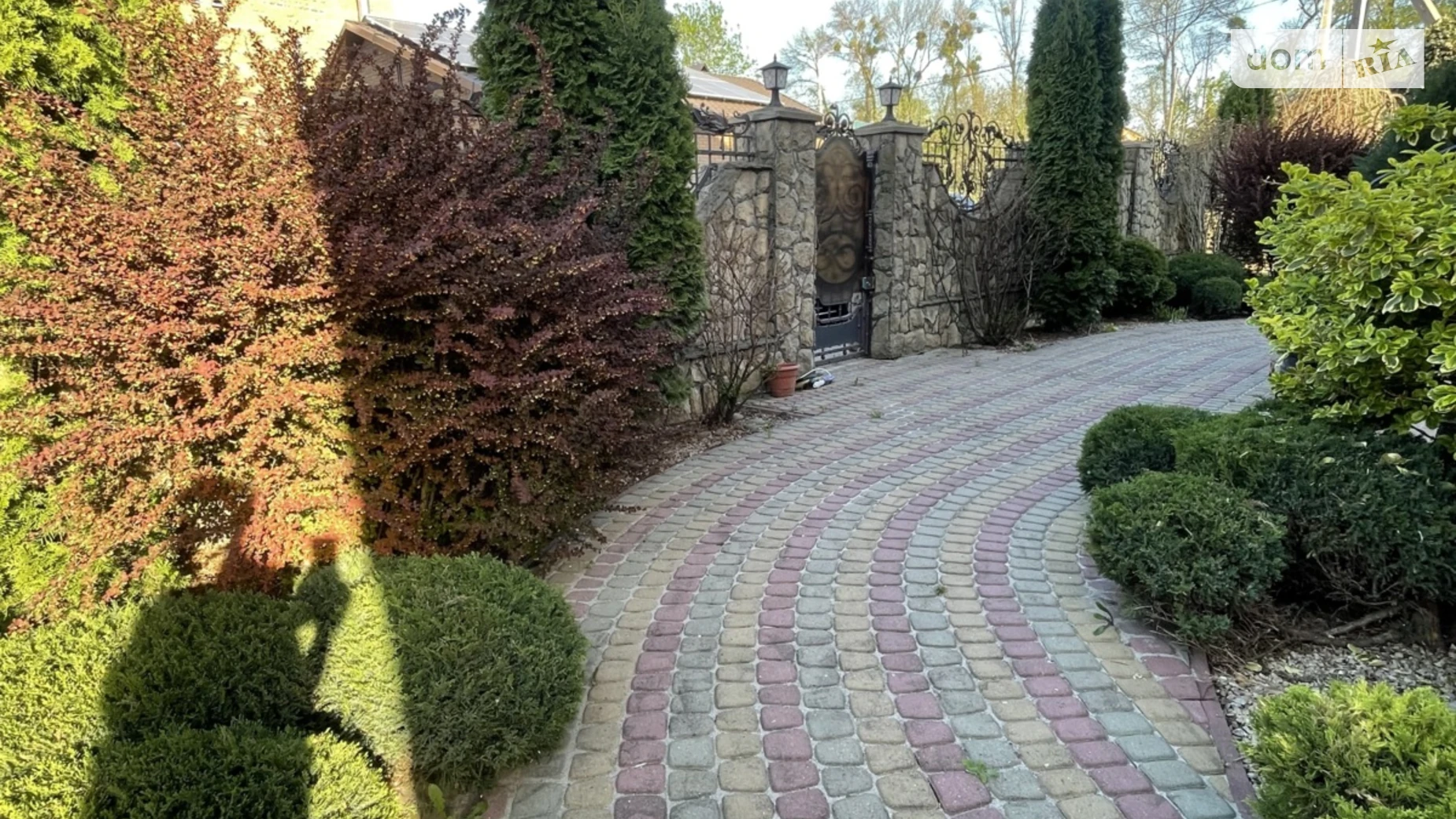 Продается дом на 3 этажа 295 кв. м с террасой, цена: 250000 $ - фото 3